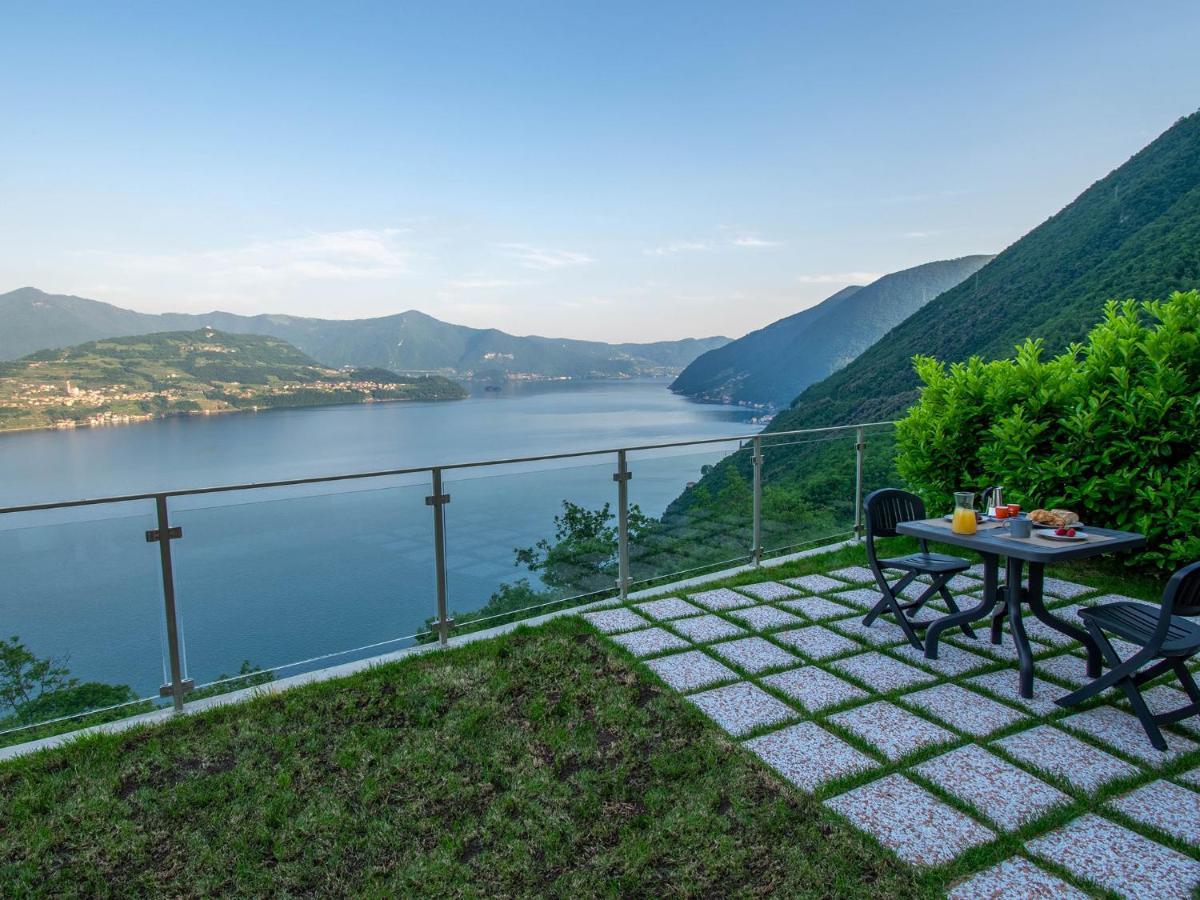 Taormina with garden, swimming pool&lake view Parzanica Zewnętrze zdjęcie