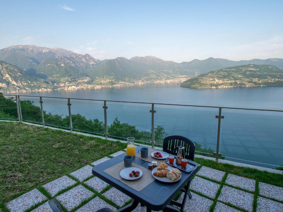 Taormina with garden, swimming pool&lake view Parzanica Zewnętrze zdjęcie